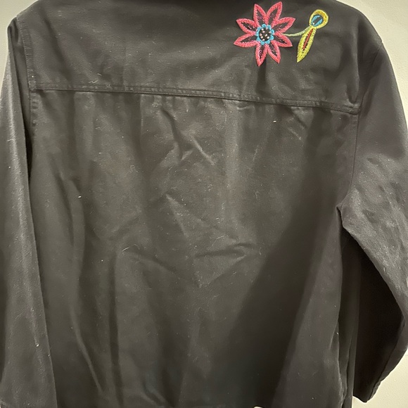 White Stag Women's Embroidered Black Denim Jacket Medium size 8/10 - Picture 7 of 8